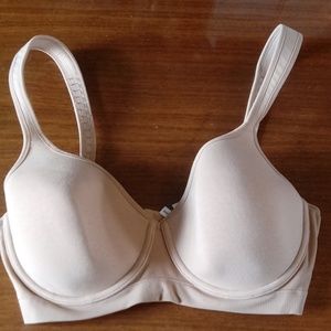 Le Mystère Bra, 34DD/E
